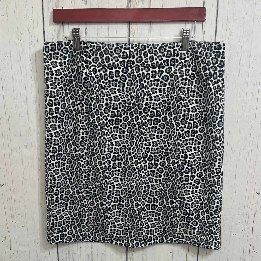 MICHAEL Michael Kors Black and White Animal Print Pencil Skirt